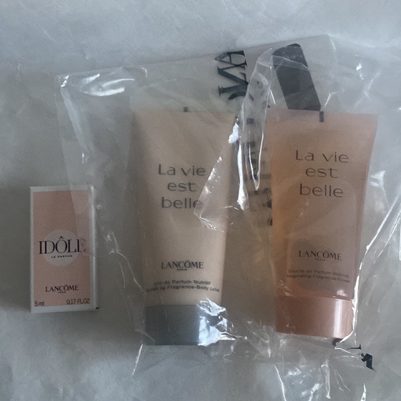 Bath & Body Idole Pardum Perfume Mini La Vie Est Belle Lotion